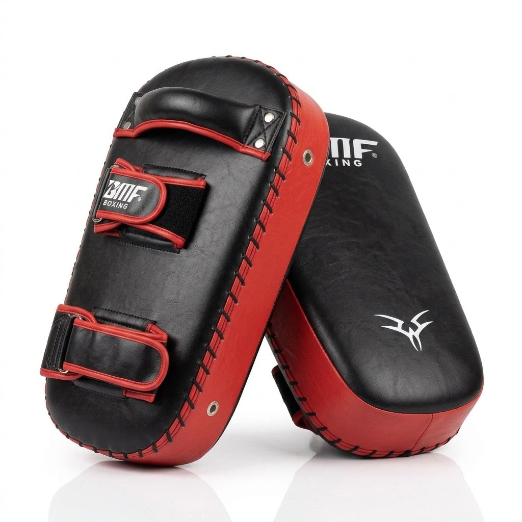 Paos de Muay Thaï BMF Boxing – Pads de Frappe Incurvés Noir & Rouge (la paire)